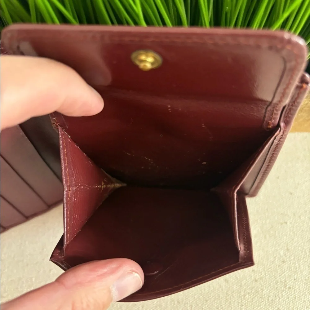 Cartier Vintage Burgandy Lambskin Leather Compact Wallet